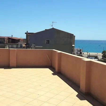 2 Bedrooms With Terrace And Wifi At Lejlighed *